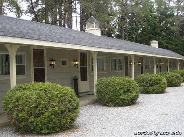 Pinecone Motel Сассекс Екстер'єр фото