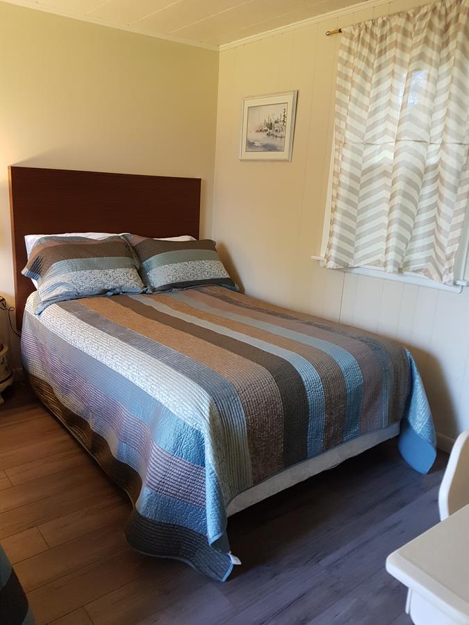 Pinecone Motel Сассекс Екстер'єр фото